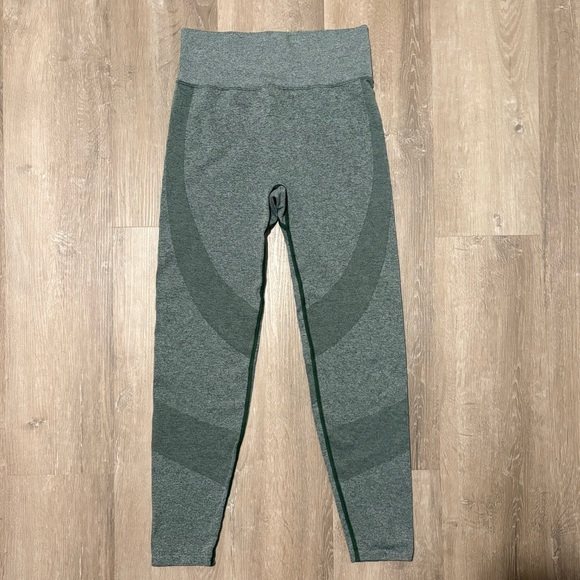 PINK Victoria's Secret Full Length Leggings - Set - Picture 2 of 10